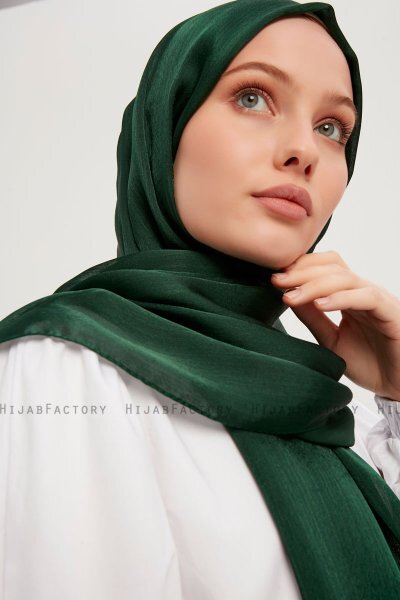 Berrak - Dunkelgrün Janjanli Hijab
