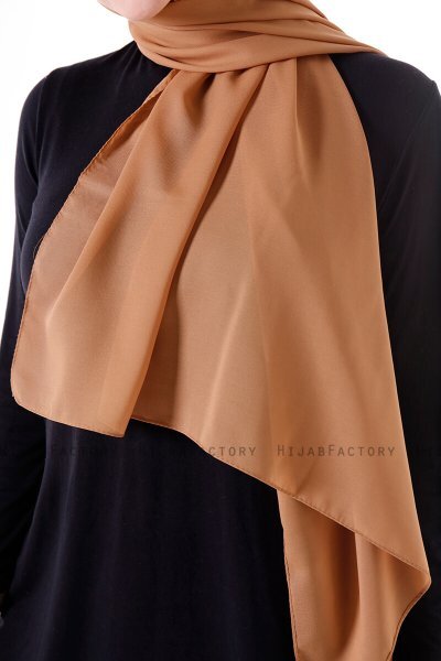 Hadise - Senf Chiffon Hijab