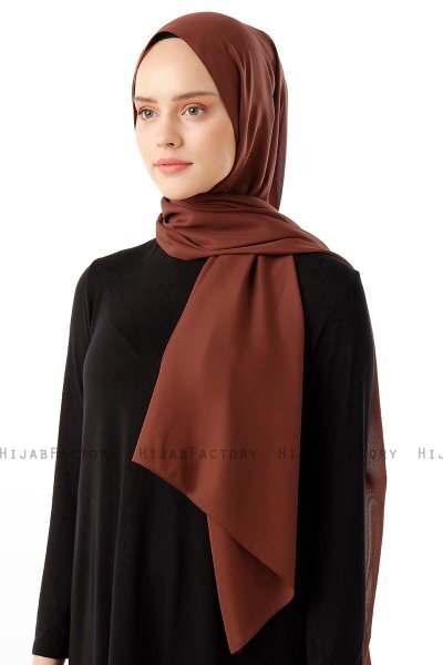 Hadise - Braun Chiffon Hijab