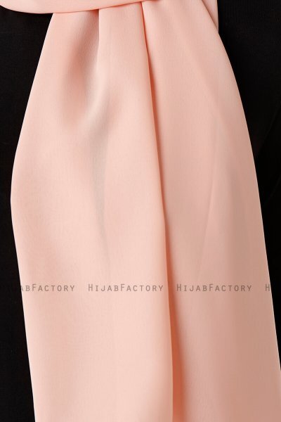 Hadise - Lachsfarbe Chiffon Hijab