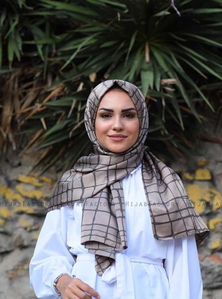 Mahmuna - Taupe Gemustert Satin Hijab