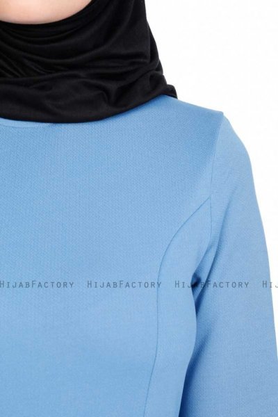 Nadia Ljusblå Klänning Med Volang Miss Halima 280251b