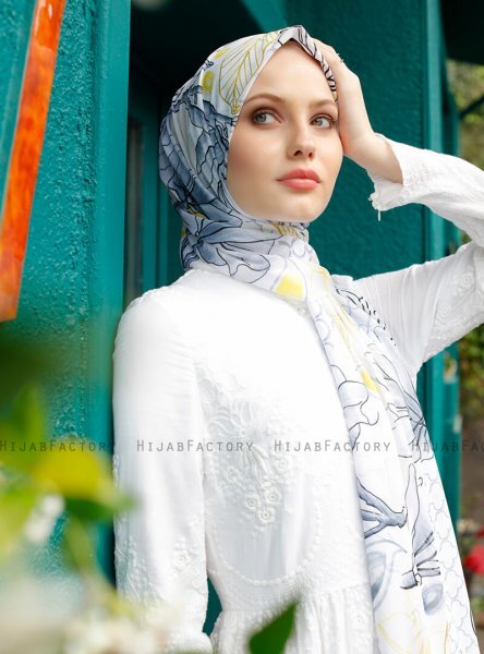 Pariza - Rosa Blatt Gemustertes Hijab