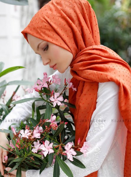 Malika - Orange Hijab - Sal Evi
